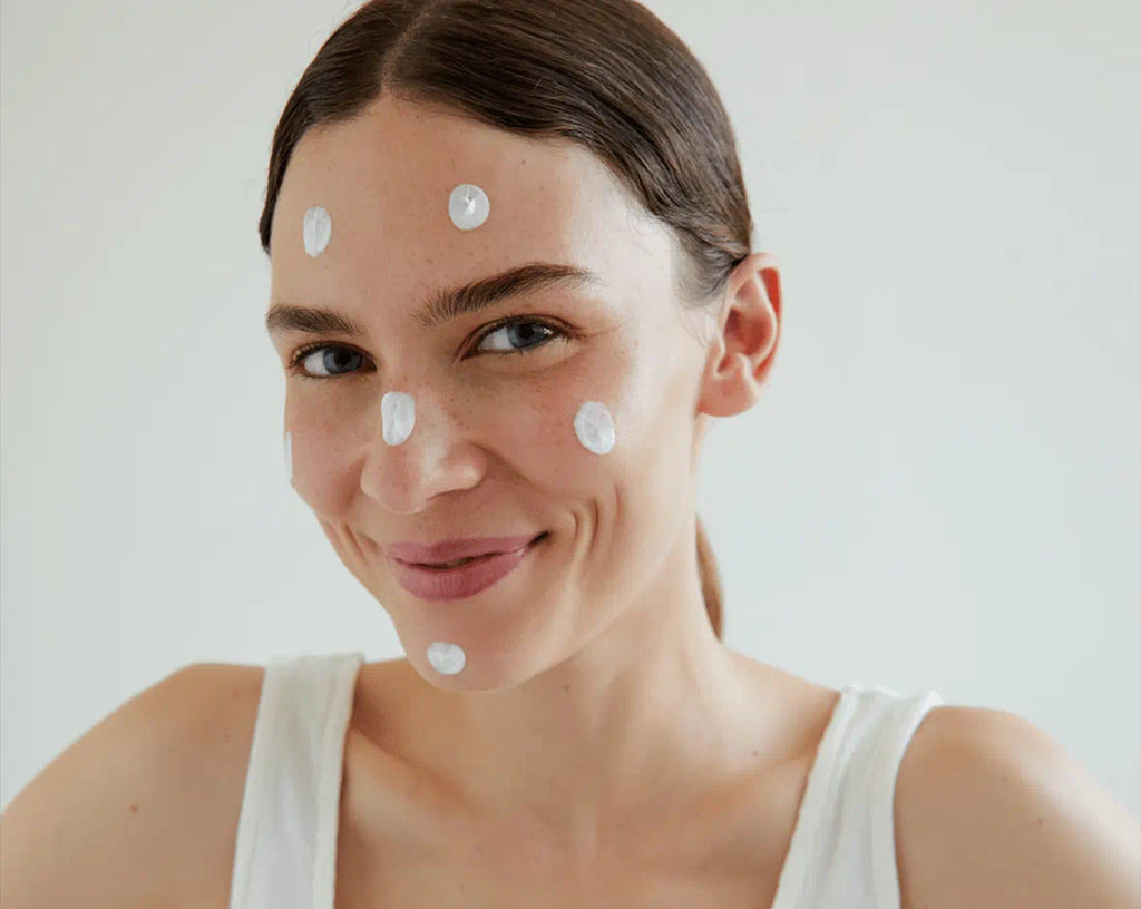 ¿Con qué cremas se puede aliviar la dermatitis?