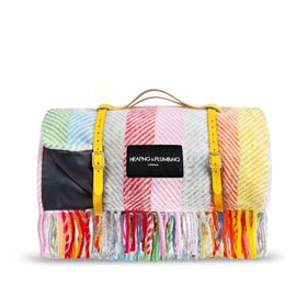 The Perfect Picnic Blanket in 45+ Designs