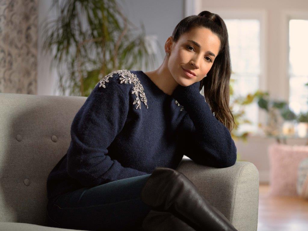 ALY RAISMAN: DE LA OSCURIDAD A LA LUZ