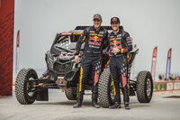 Los pilotos de Can-Am Factory hacen historia al ganar el sexto Rally Dakar