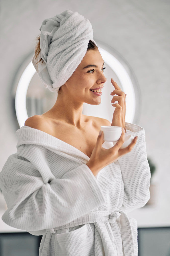 Cómo cuidar adecuadamente tu rutina de skincare: almacenamiento y lectura de etiquetas