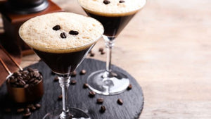 5 recetas de cócteles con vino para disfrutar este verano