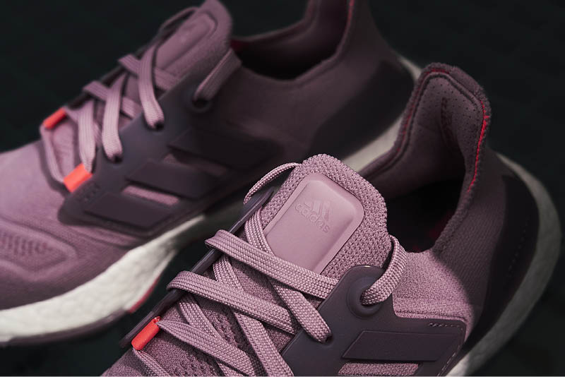 CREADOS POR MUJERES PARA EL PIE FEMENINO: LOS ULTRABOOST 22