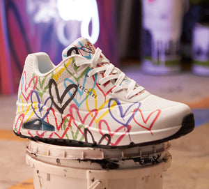 Los sneakers perfectos para hacer match con tu bff