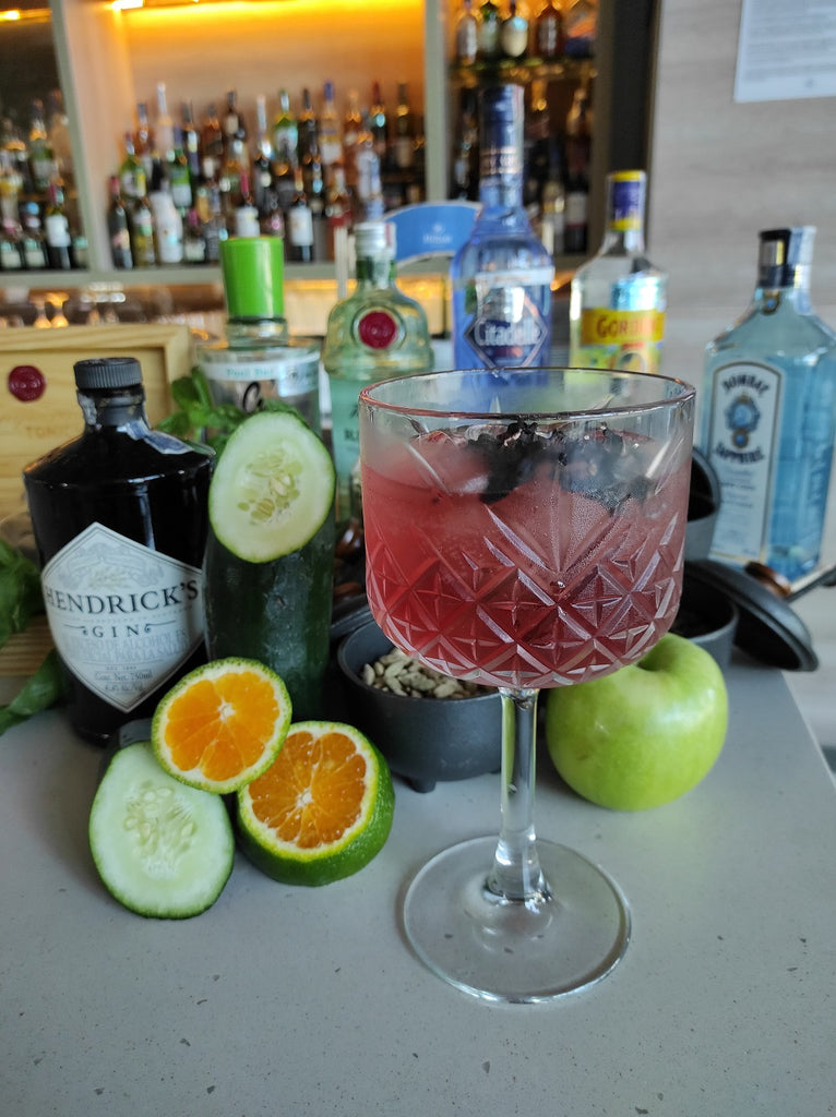 Ideas para celebrar el Día Mundial del Gin con recetas de cócteles de Hilton