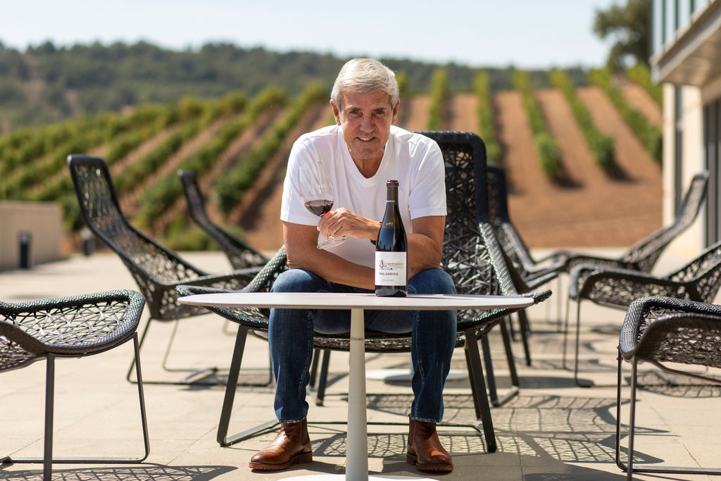 JOSÉ MORO, EL BODEGUERO QUE SUEÑA EN VINO