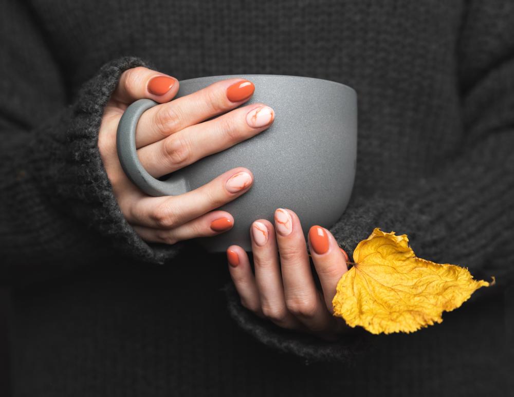 Marble Pumpkin – Thanksgiving Nail Designs