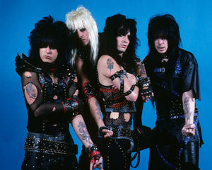 CAJA DE EDICIÓN LIMITADA DEL 40º ANIVERSARIO DEL ÁLBUM QUE DEFINIÓ EL GÉNERO DE MÖTLEY CRÜE ‘SHOUT AT THE DEVIL’
