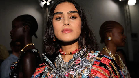 The Chanel Métiers d’Art Runway Was a Study in Easy Holiday Makeup