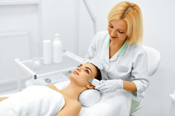 ¿Por qué es importante visitar a tu dermatólogo?