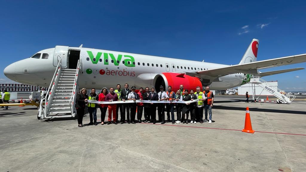 AIT Y VIVA AEROBUS FESTEJAN EL REGRESO DE LA AEROLÍNEA A TOLUCA