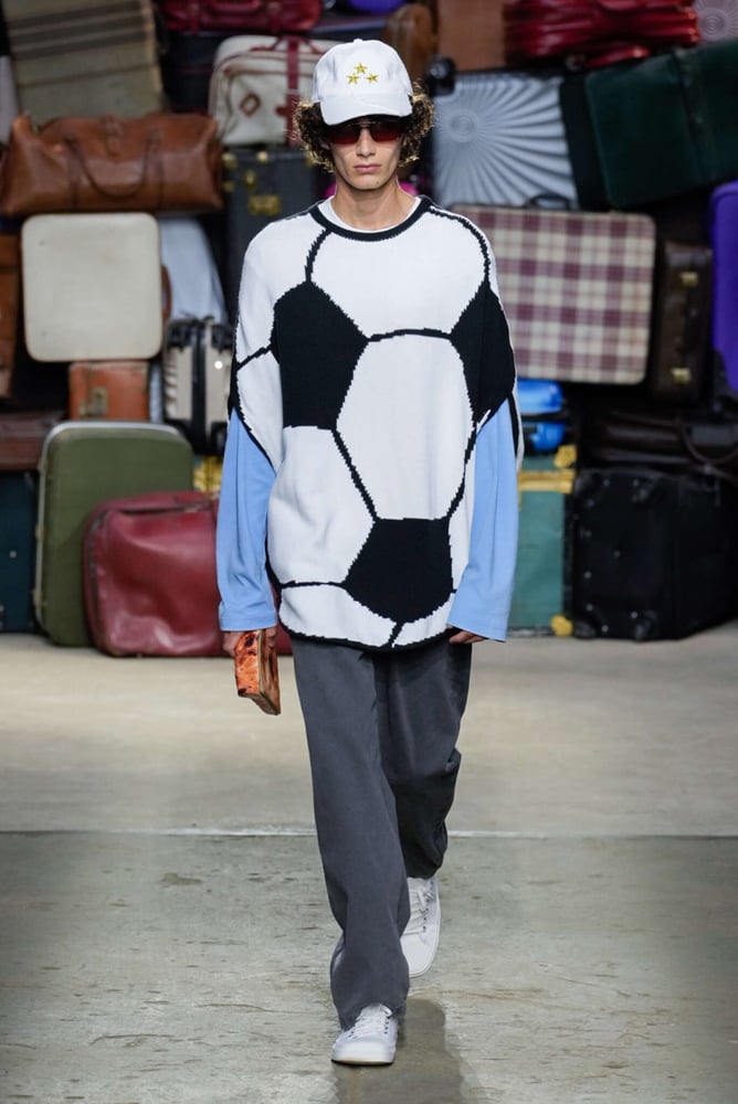 Milan menswear season opens with Moschino and DSquared2