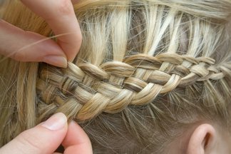 Christmas Hairstyle – GOT Braid