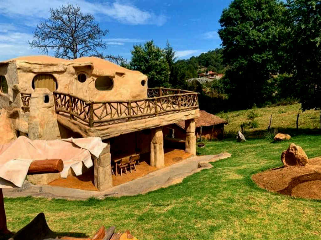 ¿Cuánto cuesta hospedarse en la casa de Pedro Picapiedra en Mazamitla?