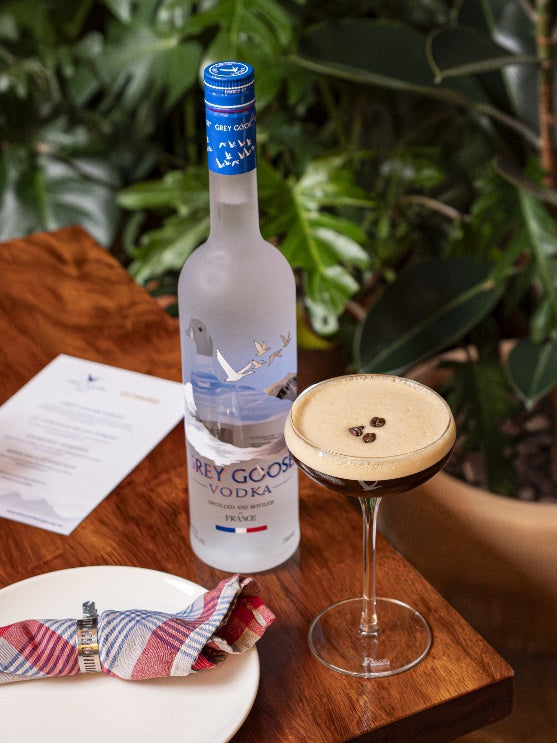 Grey Goose le dice “Bon Jour!” al estilo coquette a este 2024 con las tendencias en coctelería.