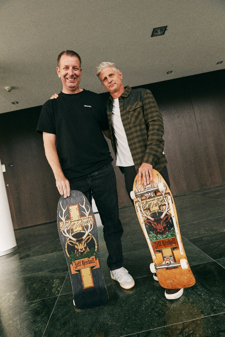 Jägermeister y Santa Cruz lanzan patinetas y playeras conmemorativas