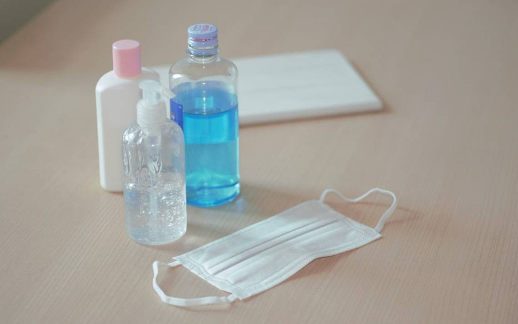 Riesgos al adquirir gel antibacterial en puestos informales