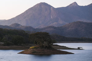 La presa Cajón de Peña en Costalegre, un lugar ideal para conectarse con la naturaleza y el cuidado ecológico
