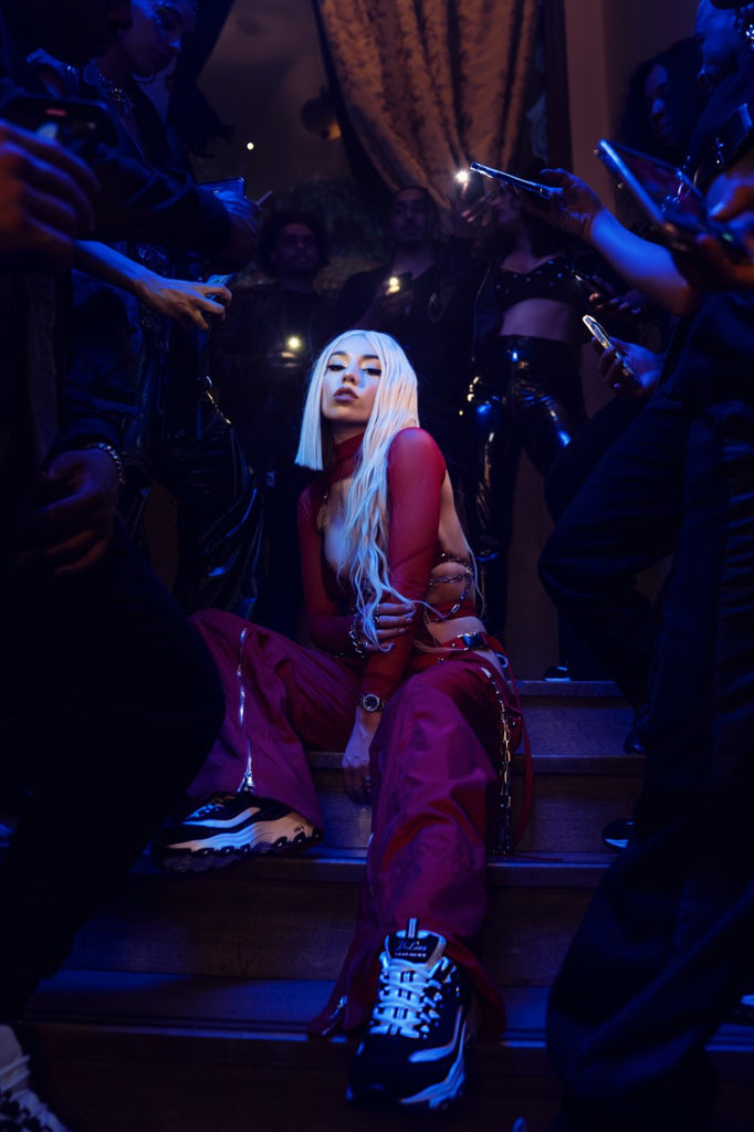 AVA MAX
