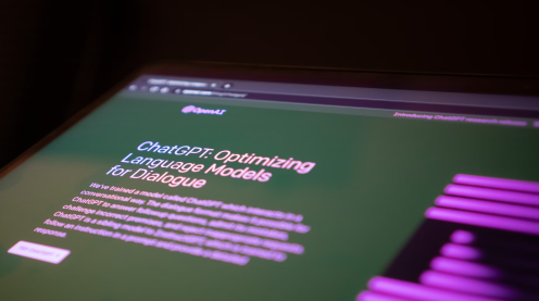Los delincuentes de la Dark Web planean la adquisición de ChatGPT