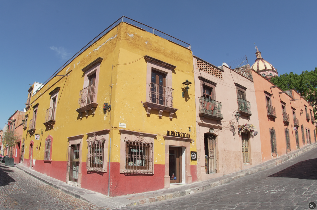 BIRKENSTOCK LLEGA AL CORAZÓN DE MÉXICO
