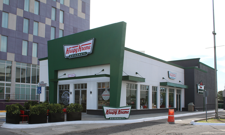 “LA ALEGRÍA DE KRISPY KREME LLEGÓ A PUEBLA CON SU TEATRO DE DONAS”
